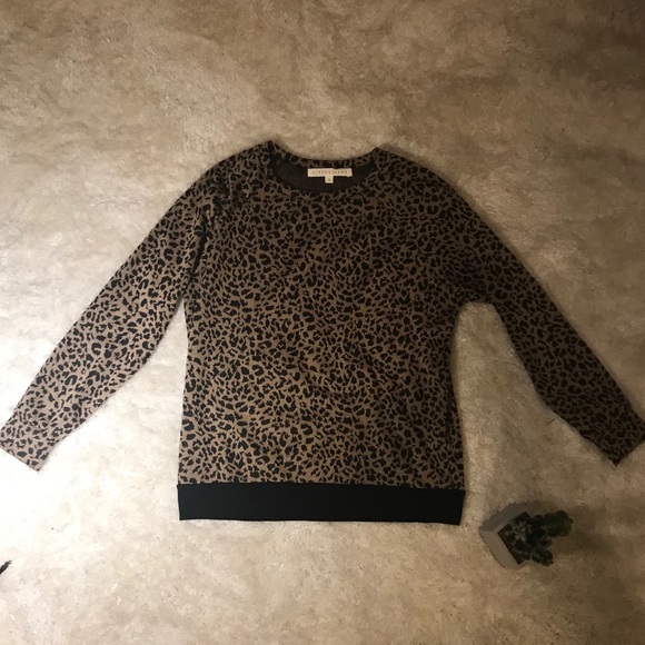 Leopard Sweater - Picture 2 of 8